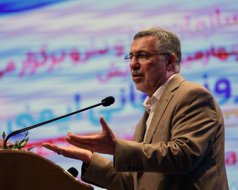 وزیر بهداشت: بیمه‌ها باید گرانی دارو را پوشش دهند