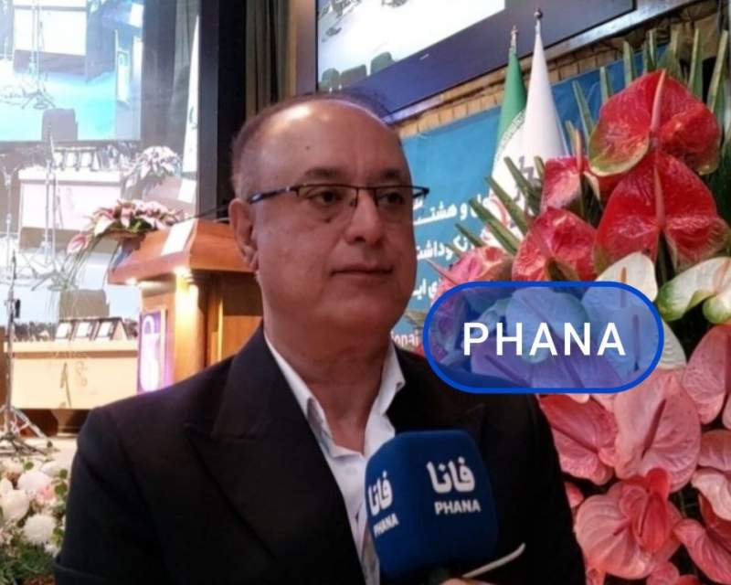 کارشناس صنعت دارو: محافظت از بیماران وظیفه بیمه‌هاست نه داروخانه‌ها و…