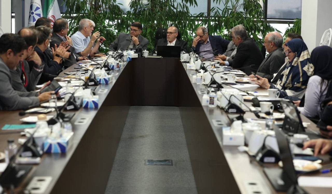 پیرصالحی: زنجیره سلامت تاب تصمیم‌های جزیره‌ای را ندارد