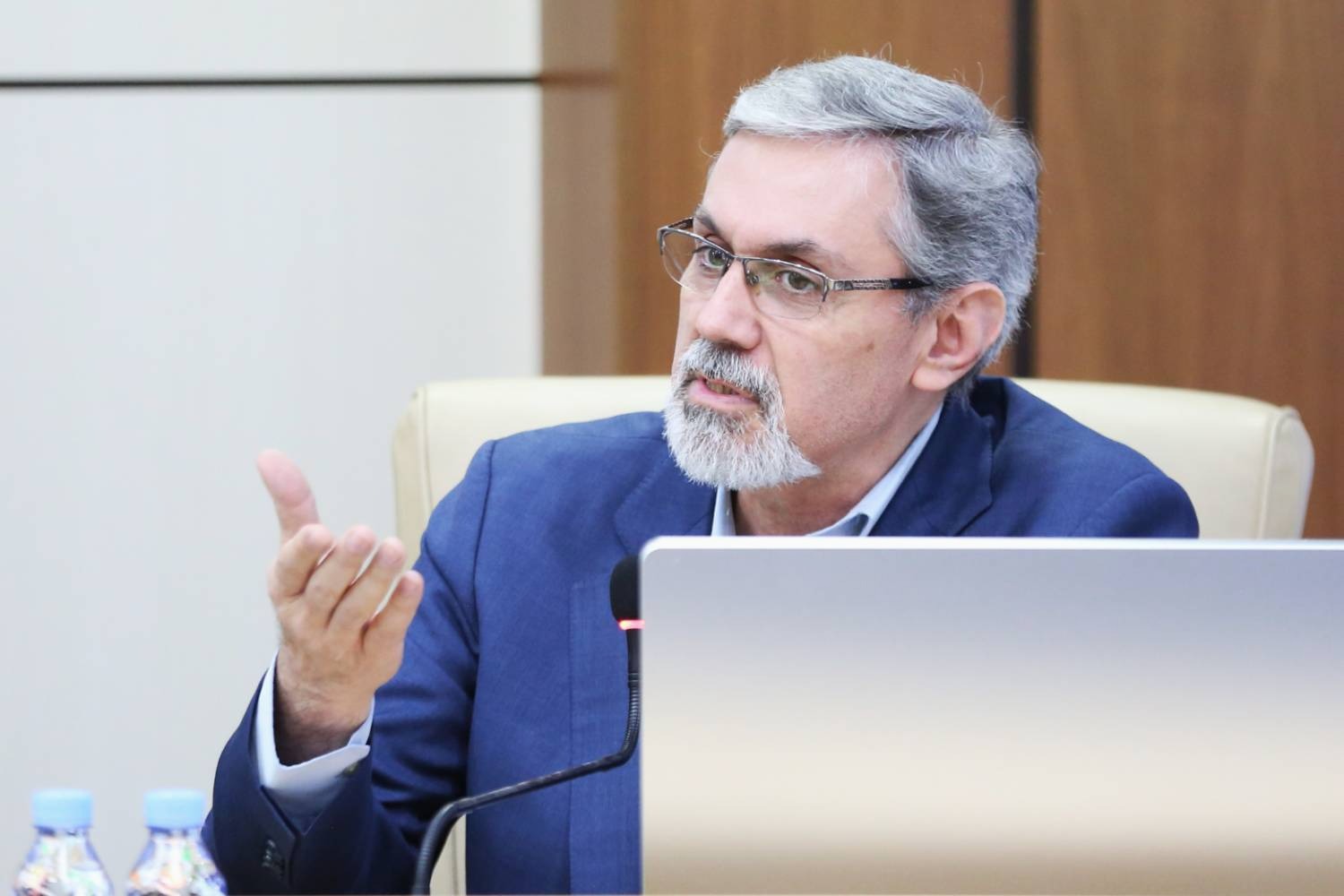 جعفریان: ۳۰ درصد قیمت دارو از تغییرات نرخ ارز تأثیر می‌پذیرد