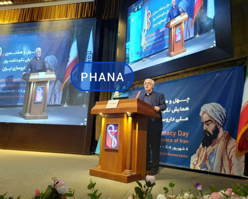 احمدیانی: باید فرق دوغ و دوشاب در نظام دارویی کشور مشخص شود