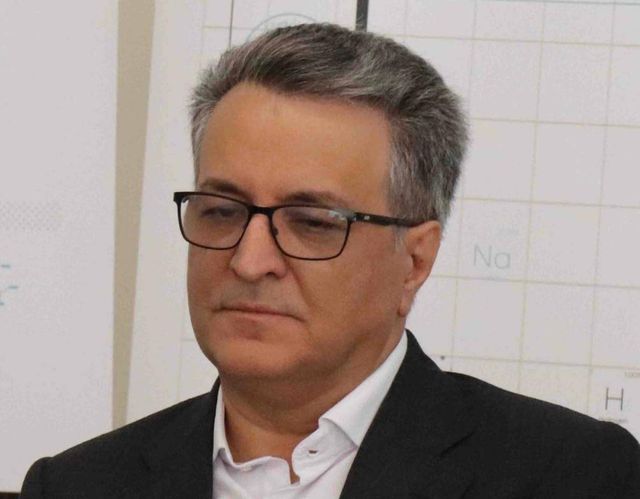 سندیکای صنایع دارو | لزوم آرایش جنگی سازمان غذا و دارو در مدیریت زنجیره تأمین