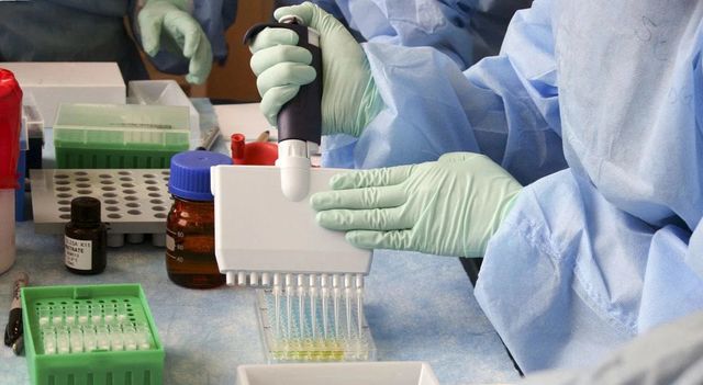 شرکت Roche ساخت آزمایشگاه‌های خودمختار مبتنی بر هوش مصنوعی را برای تسریع کشف دارو آغاز کرد
