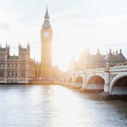 درخواست نمایندگان بریتانیا از NAO برای بررسی تأثیر توافق دارویی با آمریکا بر NHS
